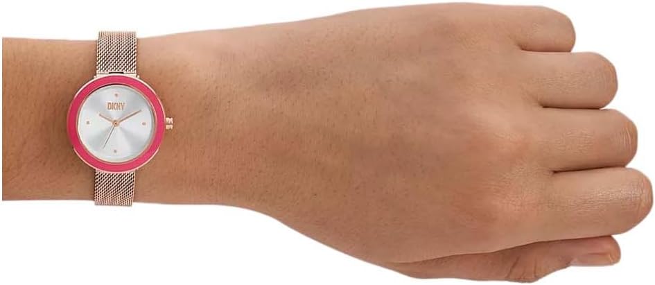 DKNY Reloj para mujer Sasha, movimiento de cuarzo de tres manecillas, caja de acero inoxidable dorado rosa de 29 mm con correa de acero, NY6654SET