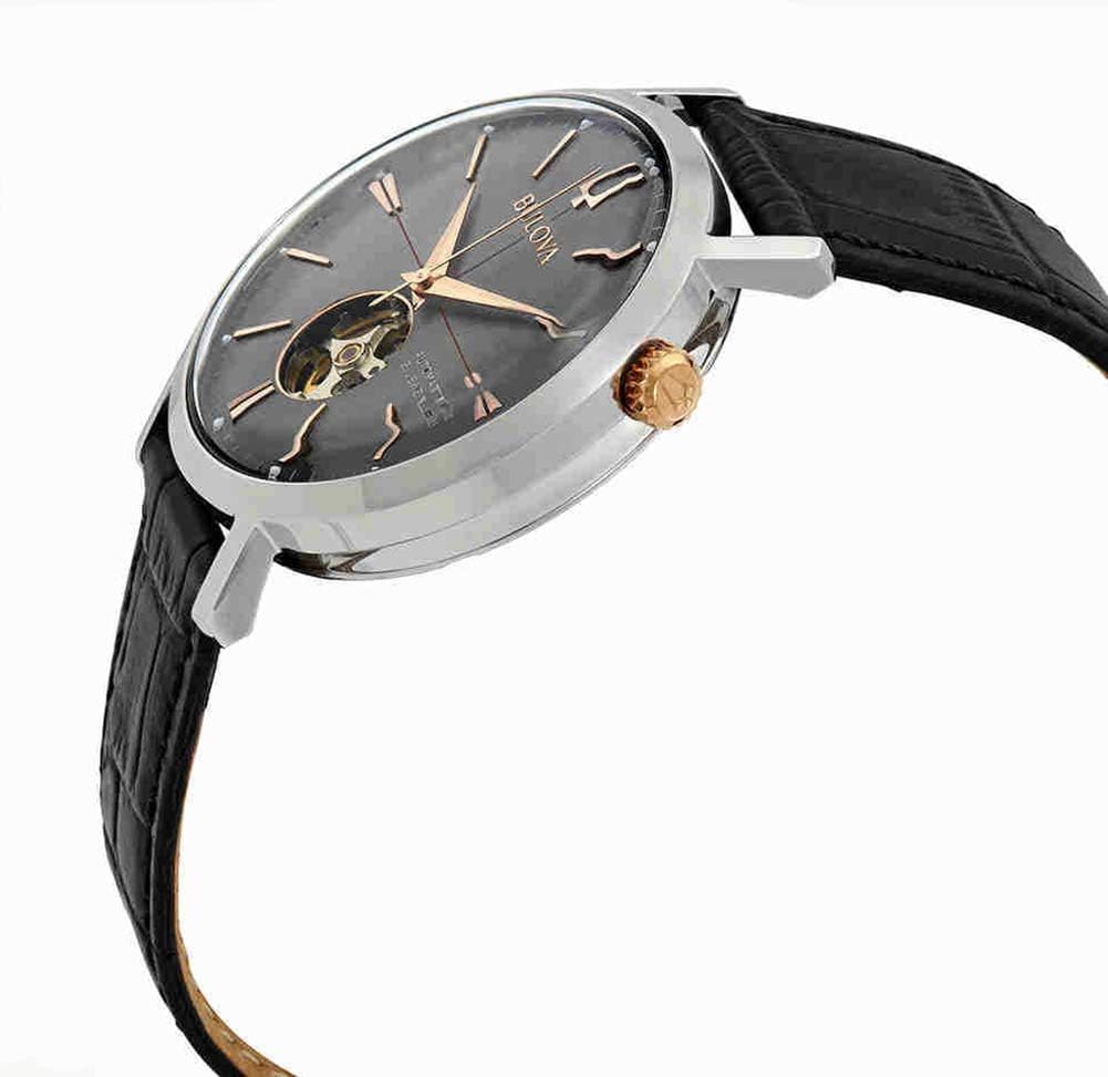 Bulova Reloj Analógico con Correa en Cuero 98A187