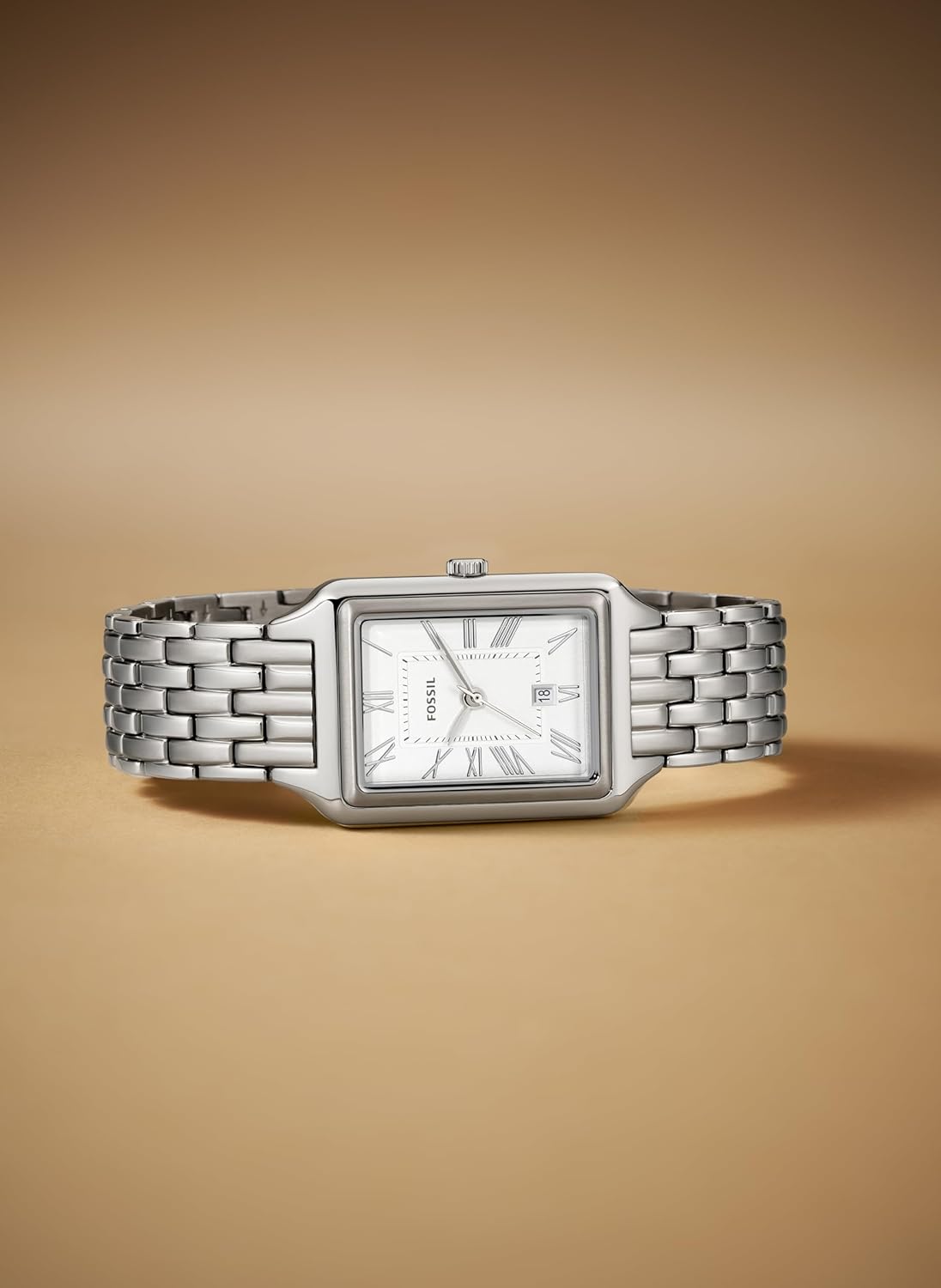 Reloj Raquel de acero inoxidable con tres agujas y fecha