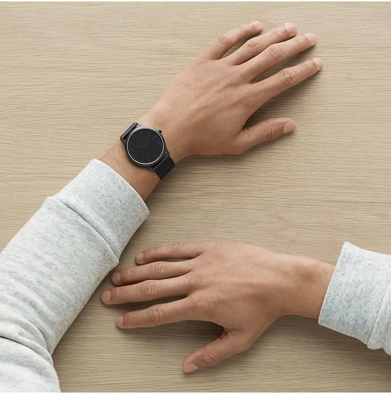 Skagen Jorn Reloj para Hombre, Movimiento de Cuarzo a Tres Agujas con Correa de Acero o Piel