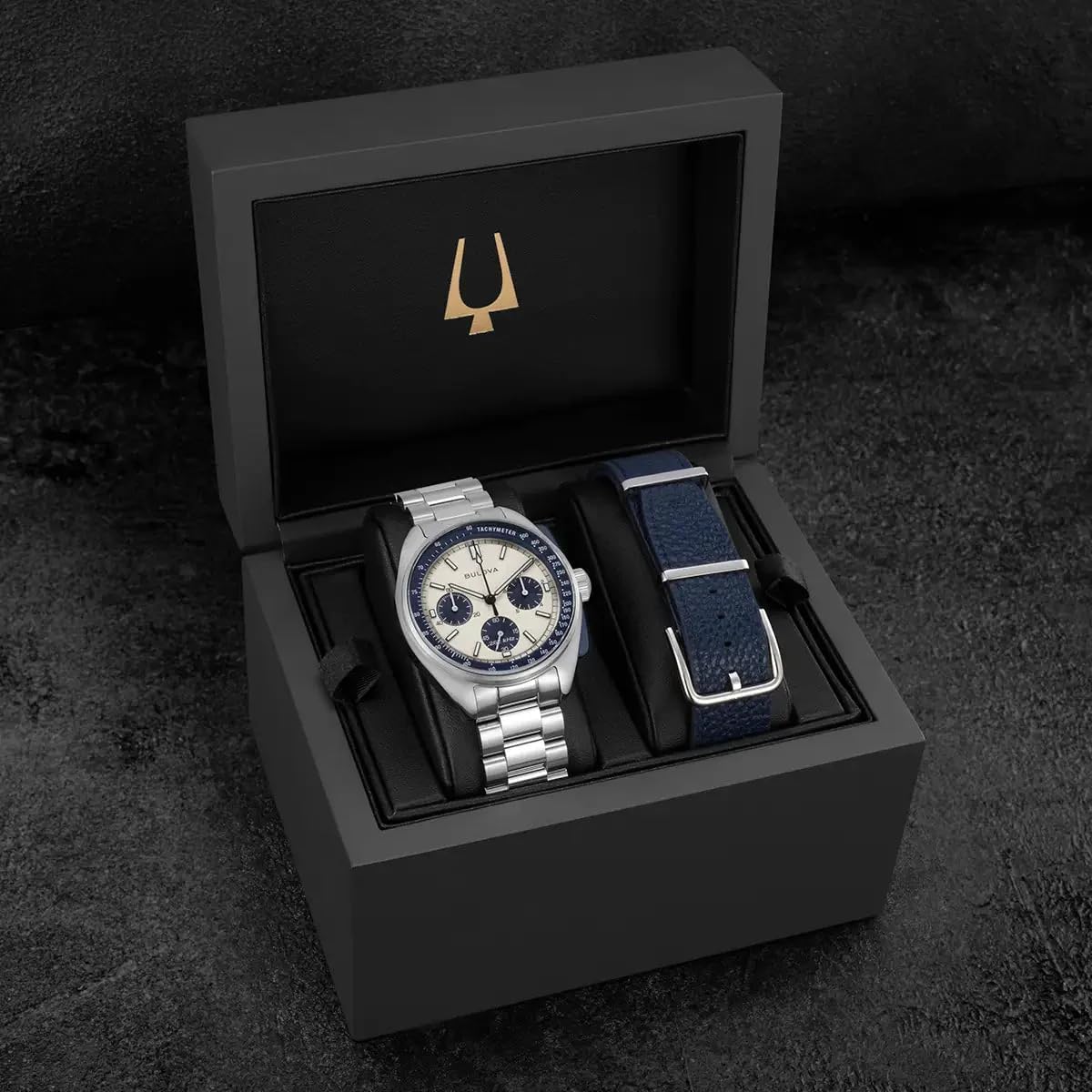 Bulova Reloj analógico de Cuarzo para Hombre con Correa de Acero Inoxidable 98K112, Bicolor., Pulsera