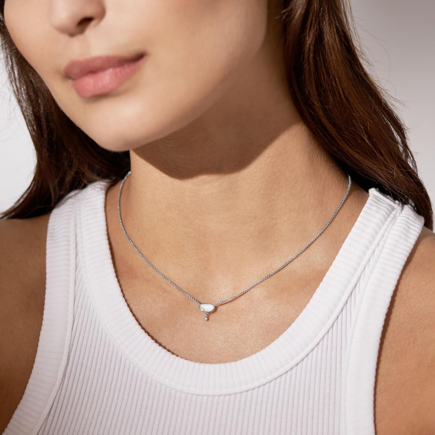 Skagen Collar para mujer en acero inoxidable o semipreciosos con cierre de langosta Colgante de cristal de mar