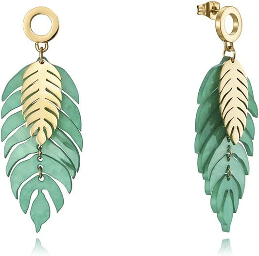 Pendientes Viceroy Chic con IP dorado forma dos hojas, una en resina verde y otra pequeña dorado